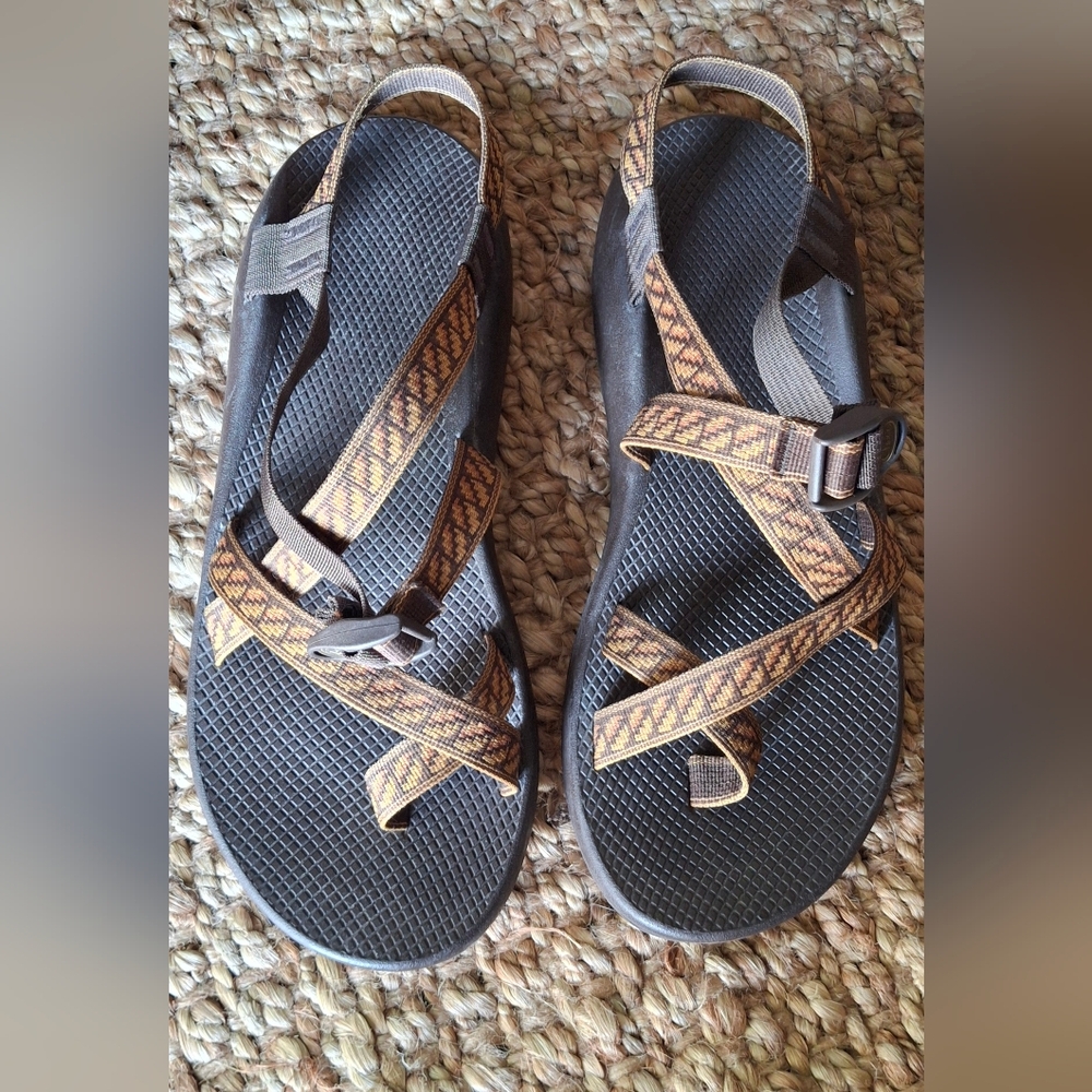 Chaco Men's Z/2 Classic Toe Loop Slingback Brown Hiking Sport Sandals Size 14